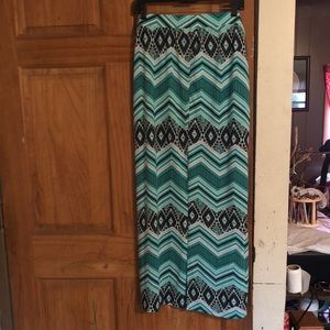 Cʜᴇᴠʀᴏɴ ᴩᴀᴛᴛᴇʀɴᴇᴅ ᴍᴀxɪ ꜱᴋɪʀᴛ